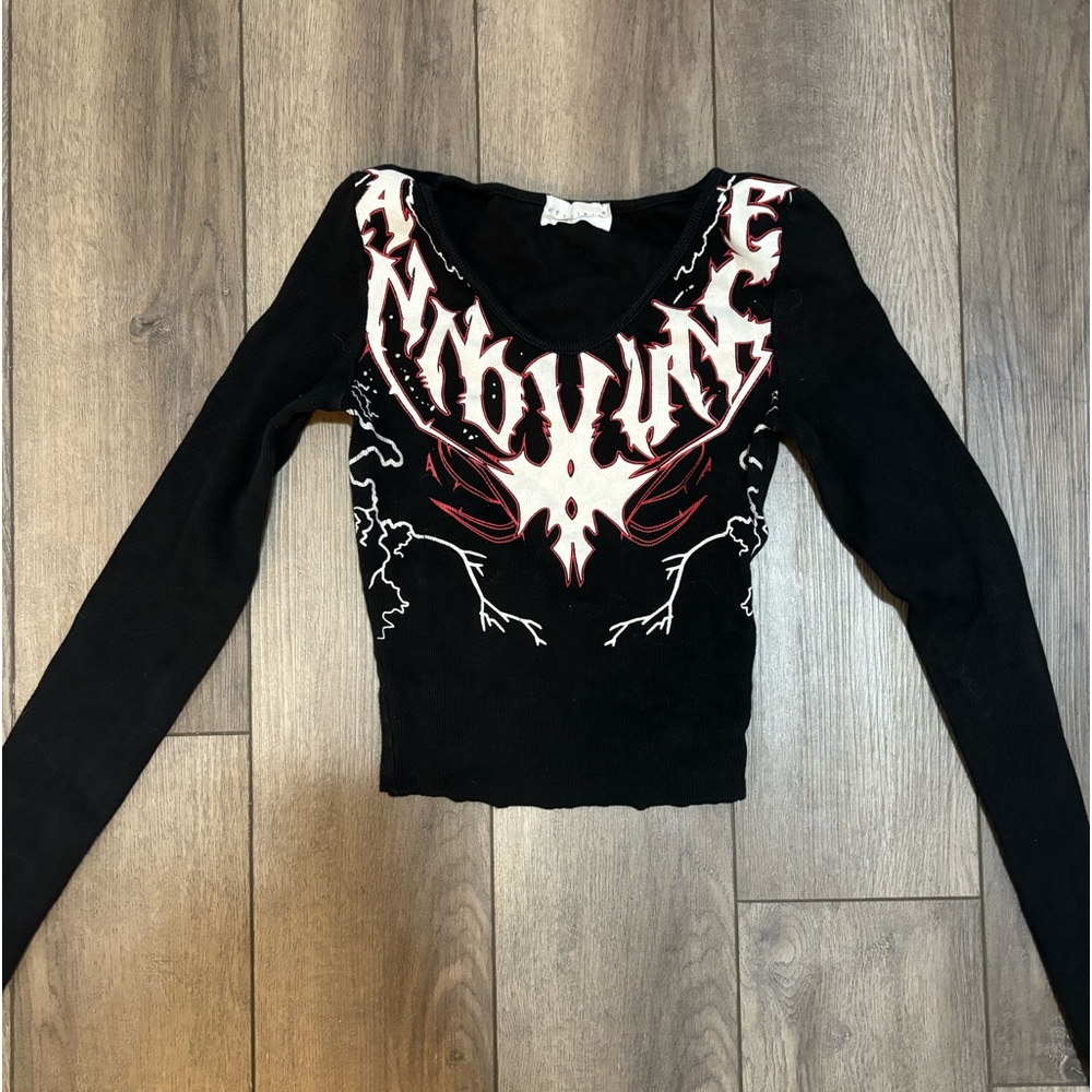 fitted long sleeve! verrrrry cute and flattering
